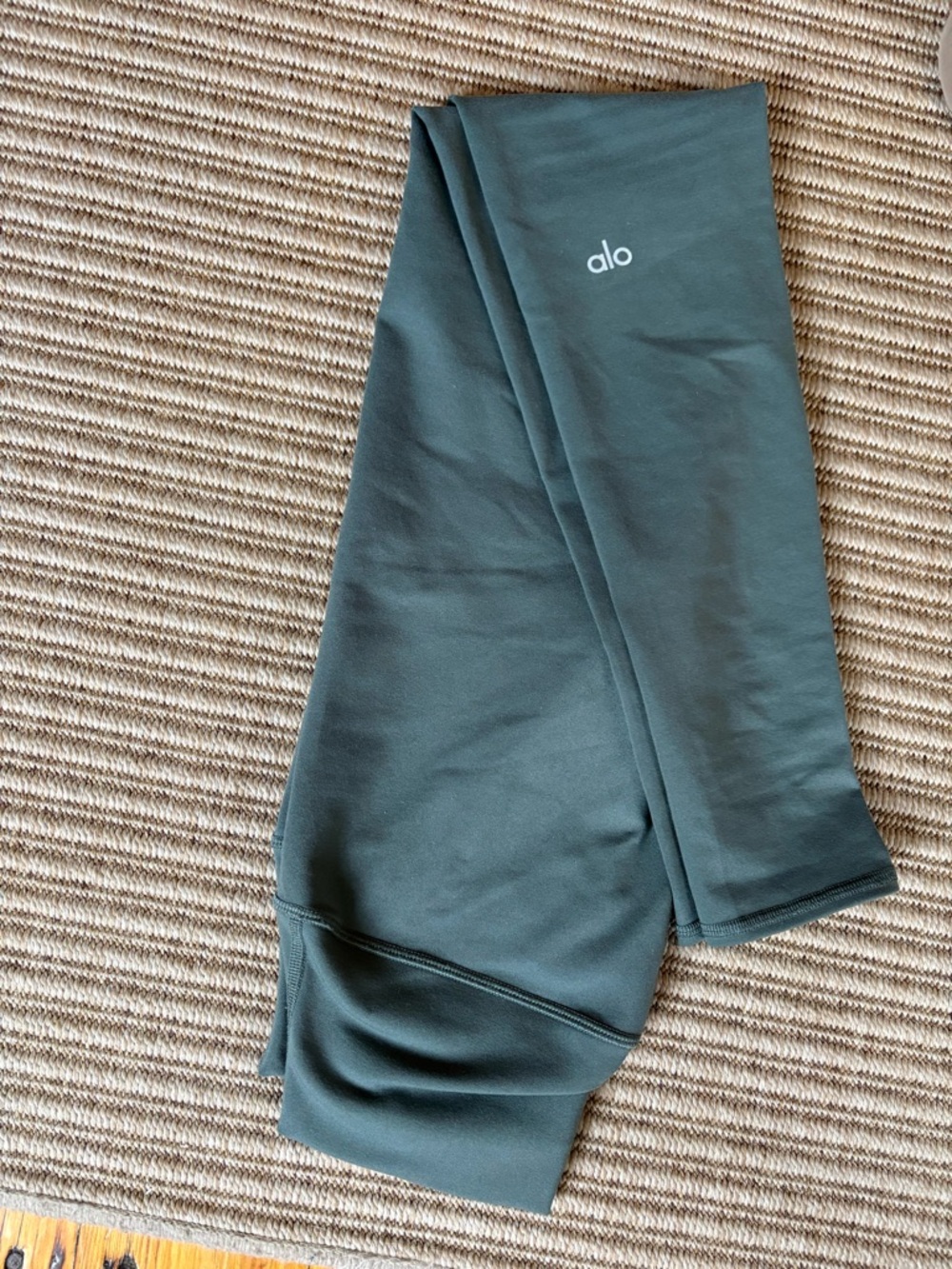 ALO Yoga Forest Green Leggings - Stretch Active Bottoms